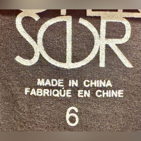 CHASER NWT SZ 6 Black Graphic Sweatshirt with Yellow David Bowie Design - Picture 4 of 5